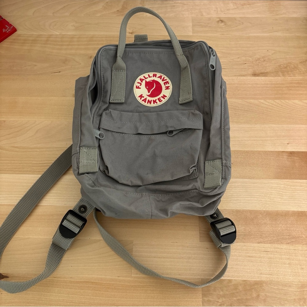 Fjallraven Kånken Gray Backpack - Picture 3 of 12